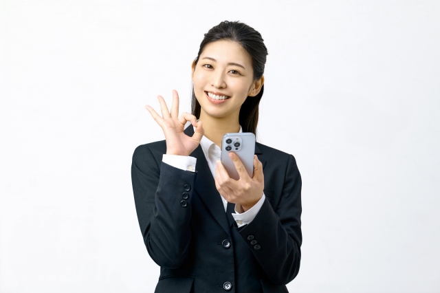 データ無制限プラン比較2025！キャリアvs格安SIMでギガ使い放題はどれがいい？